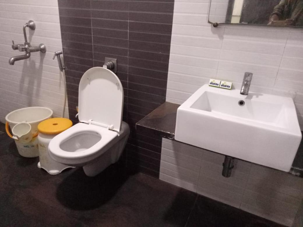 Hotel Sharda Bombay Eksteriør billede